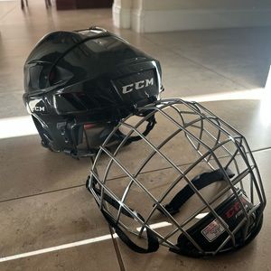 Men’s hockey helmet - CCM - used good condition